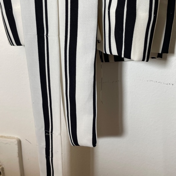 H&M Short-Sleeves Belted Striped Dress (Size 4) - Picture 8 of 9